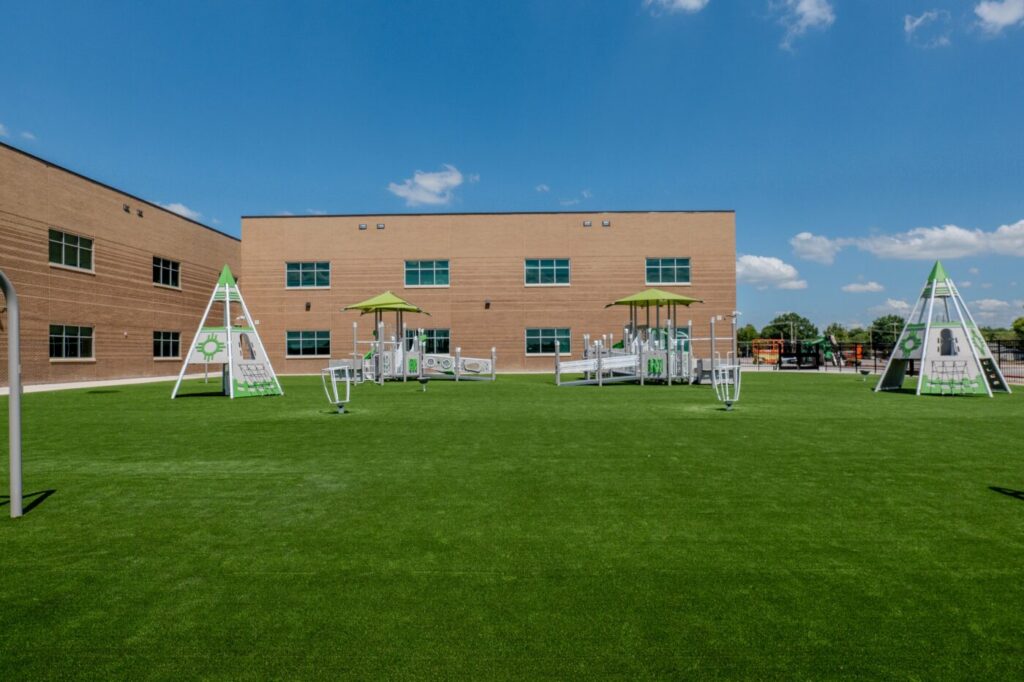 Hunter Knepshield Playground Installation