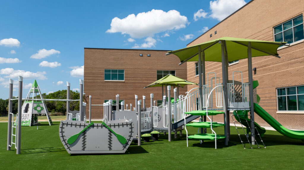 Hunter Knepshield Playground Installation