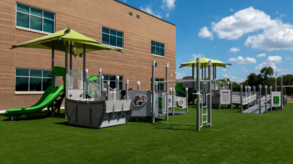 Hunter Knepshield Playground Installation